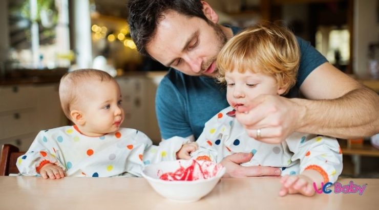 UCBABY Blog 012021 - Toddler Milestone Feeding